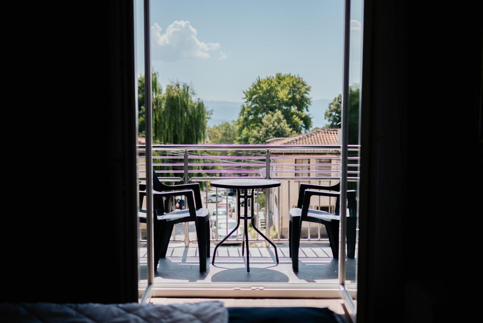 Froa Luxury Apartment Debar Exterior photo